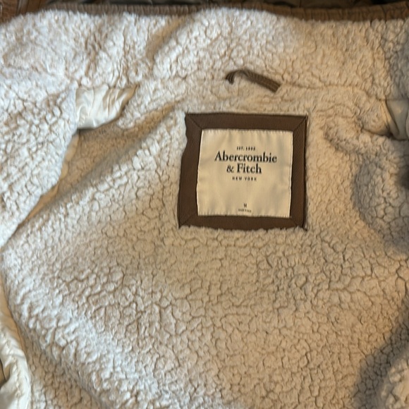 Abercrombie & Fitch Brown Jacket with Fur Inside Brand NWOT Size Medium - Picture 3 of 3